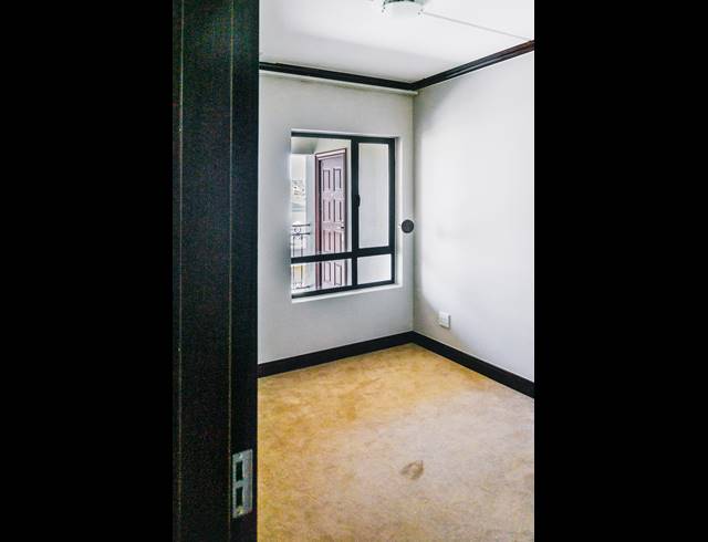 2 BEDROOM APARTMENT FOR SALE IN FOURWAYS